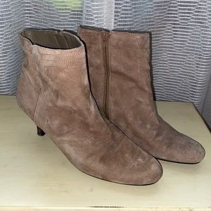 Bandolino Suede Boots